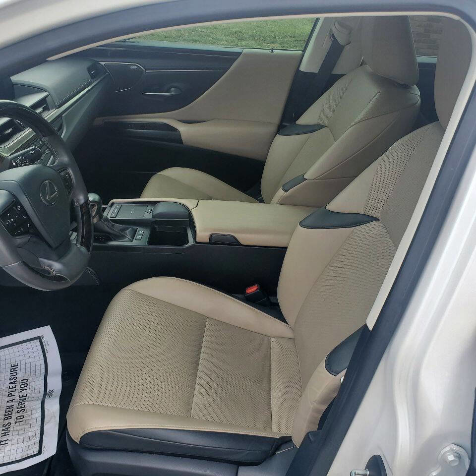 Used 2021 Lexus ES 300h w/ Premium Package image 22
