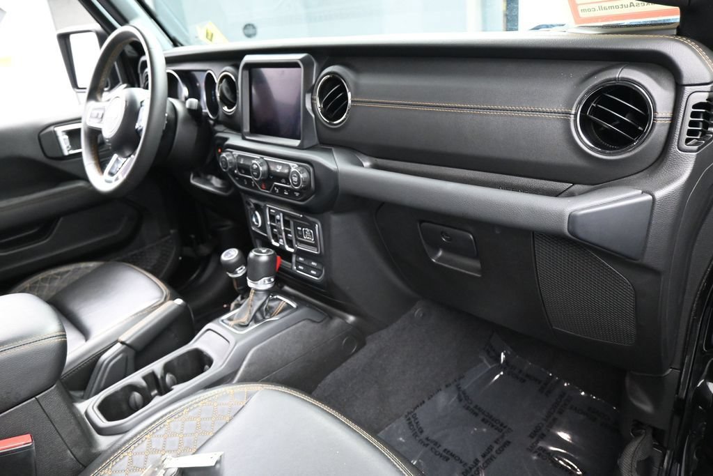 Used 2023 Jeep Gladiator Overland AWD/4WD image 43