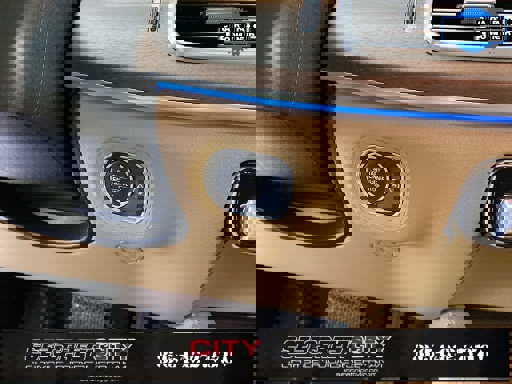 Used 2025 Mercedes-Benz GLE 350 4MATIC image 17