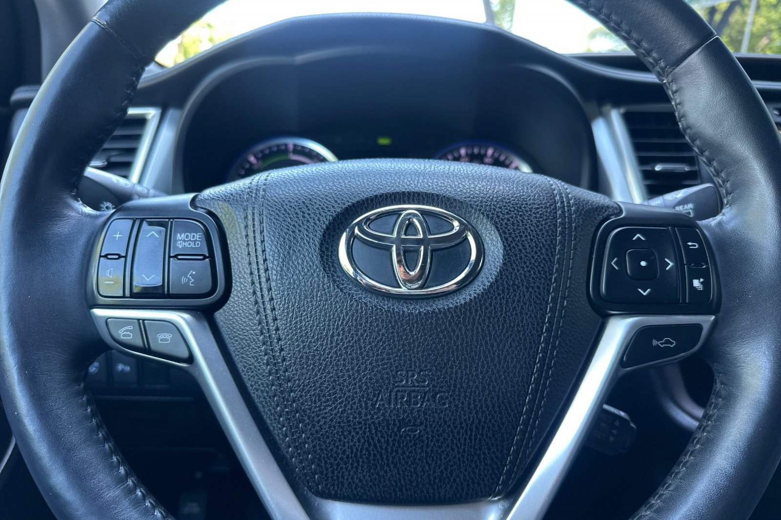 Used 2016 Toyota Highlander Limited Platinum image 31