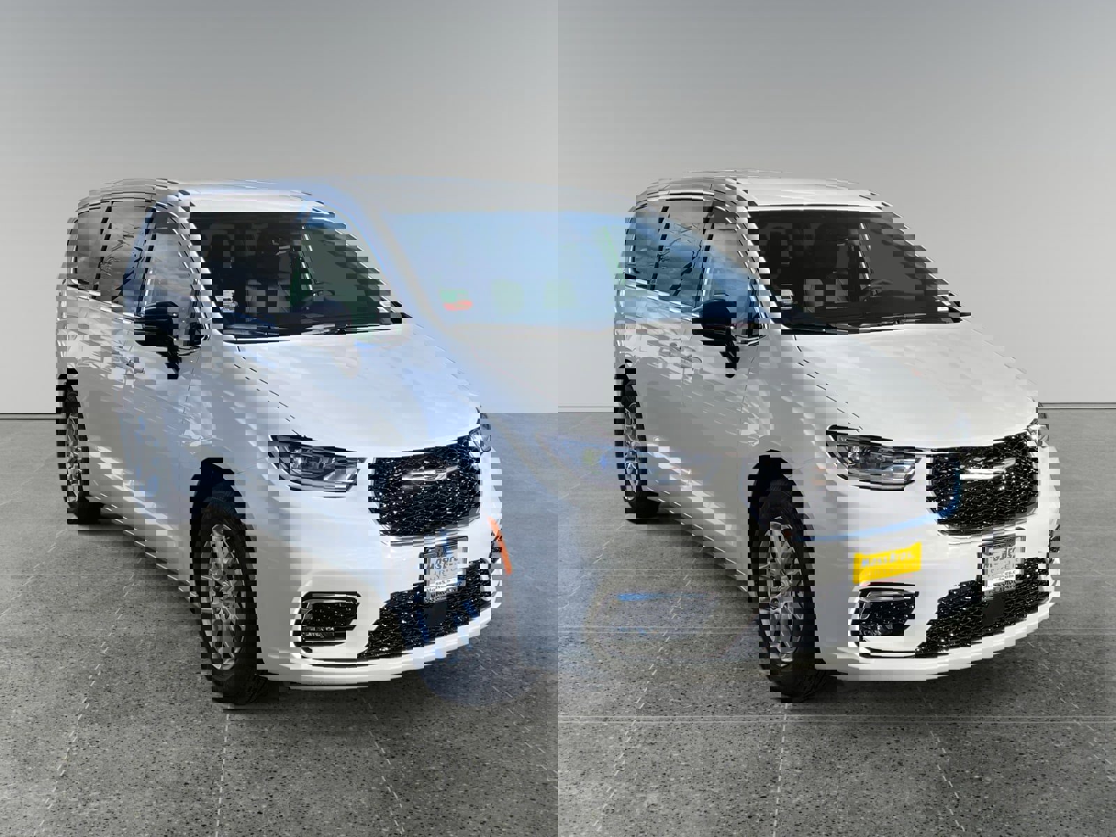 New 2026 Chrysler Pacifica Select image 7