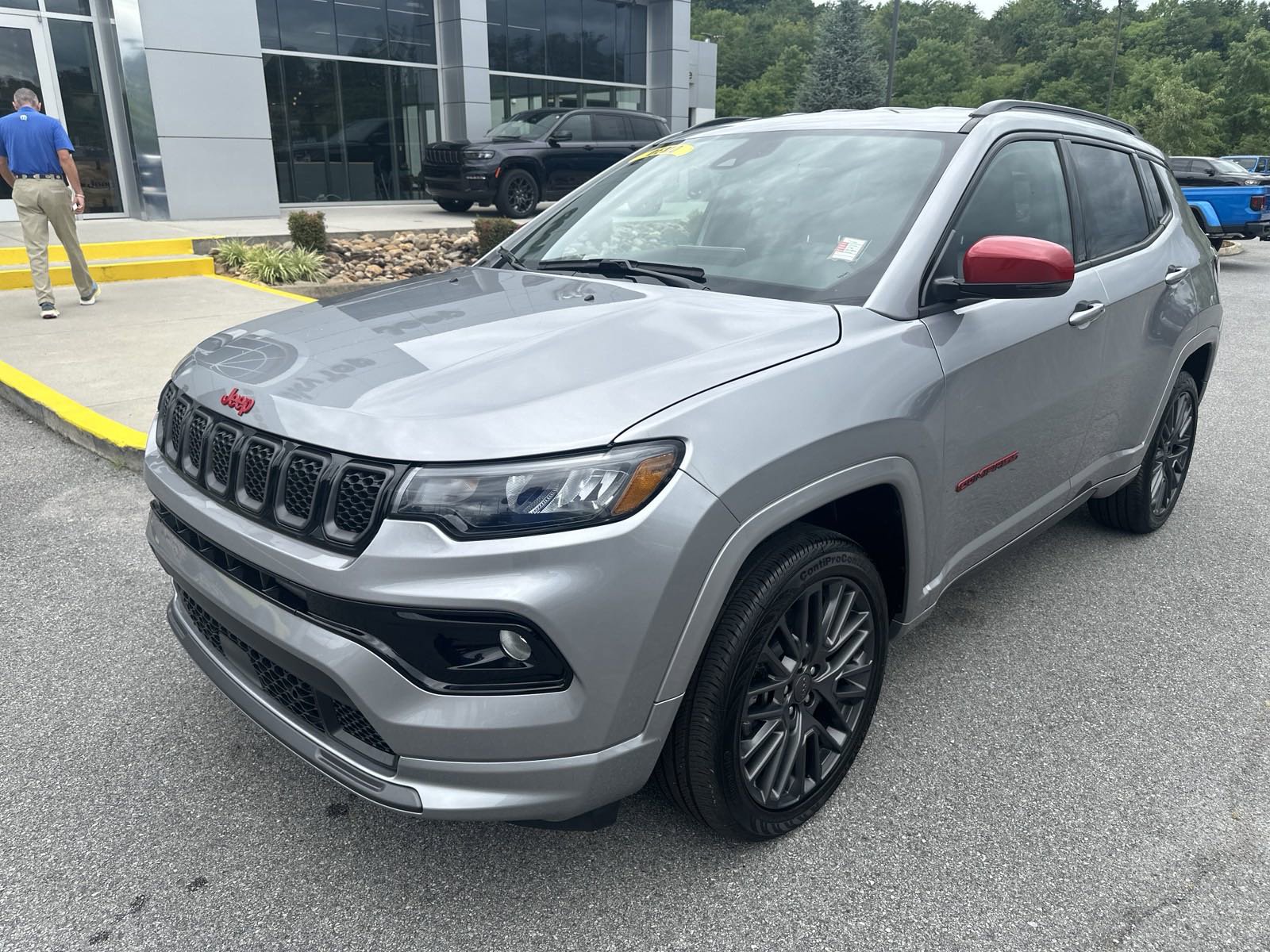 Used 2023 Jeep Compass Limited image 2