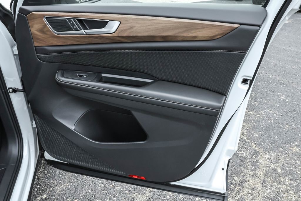 New 2026 Volkswagen Atlas SE image 43