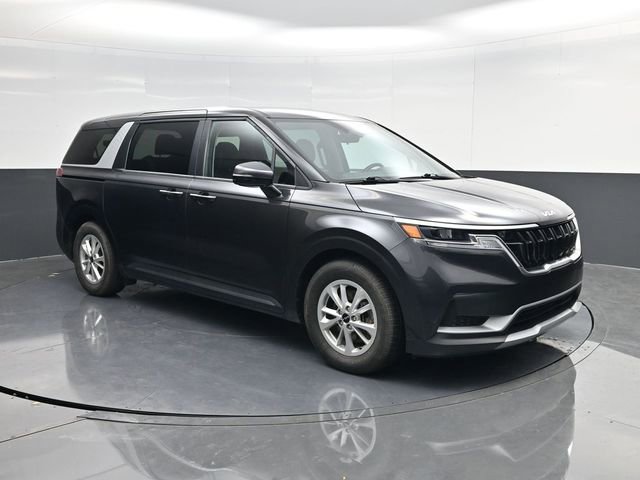 Used 2024 Kia Carnival LX image 1