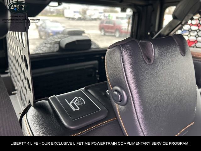 Used 2024 Ford Bronco Badlands image 10