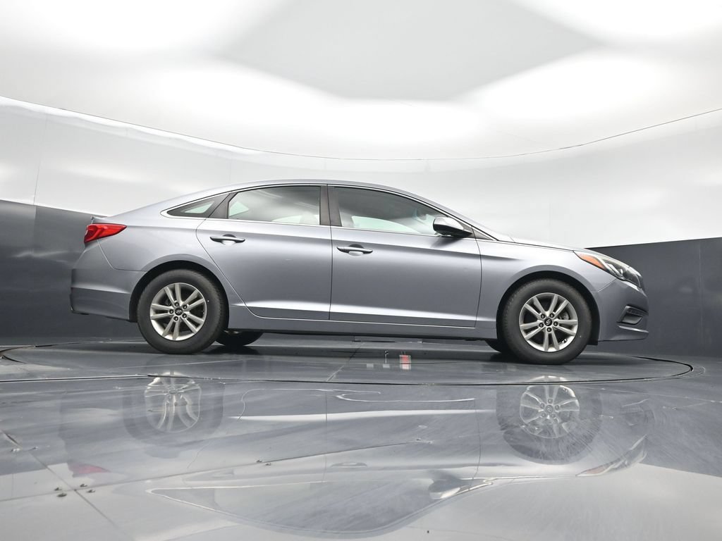 Used 2015 Hyundai Sonata SE w/ Option Group 09 FWD image 42