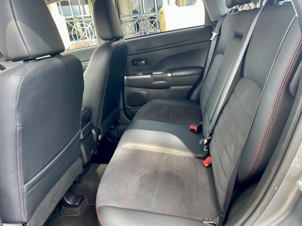 Used 2024 Mitsubishi Outlander Sport SE image 12