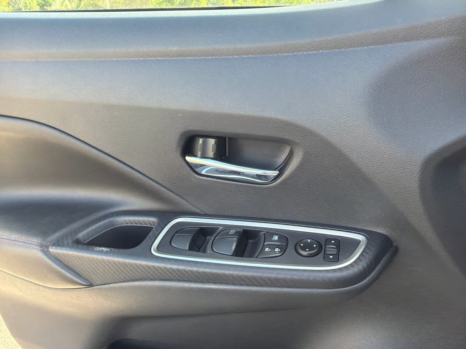 Used 2024 Nissan Versa SR w/ Trunk Package FWD image 17