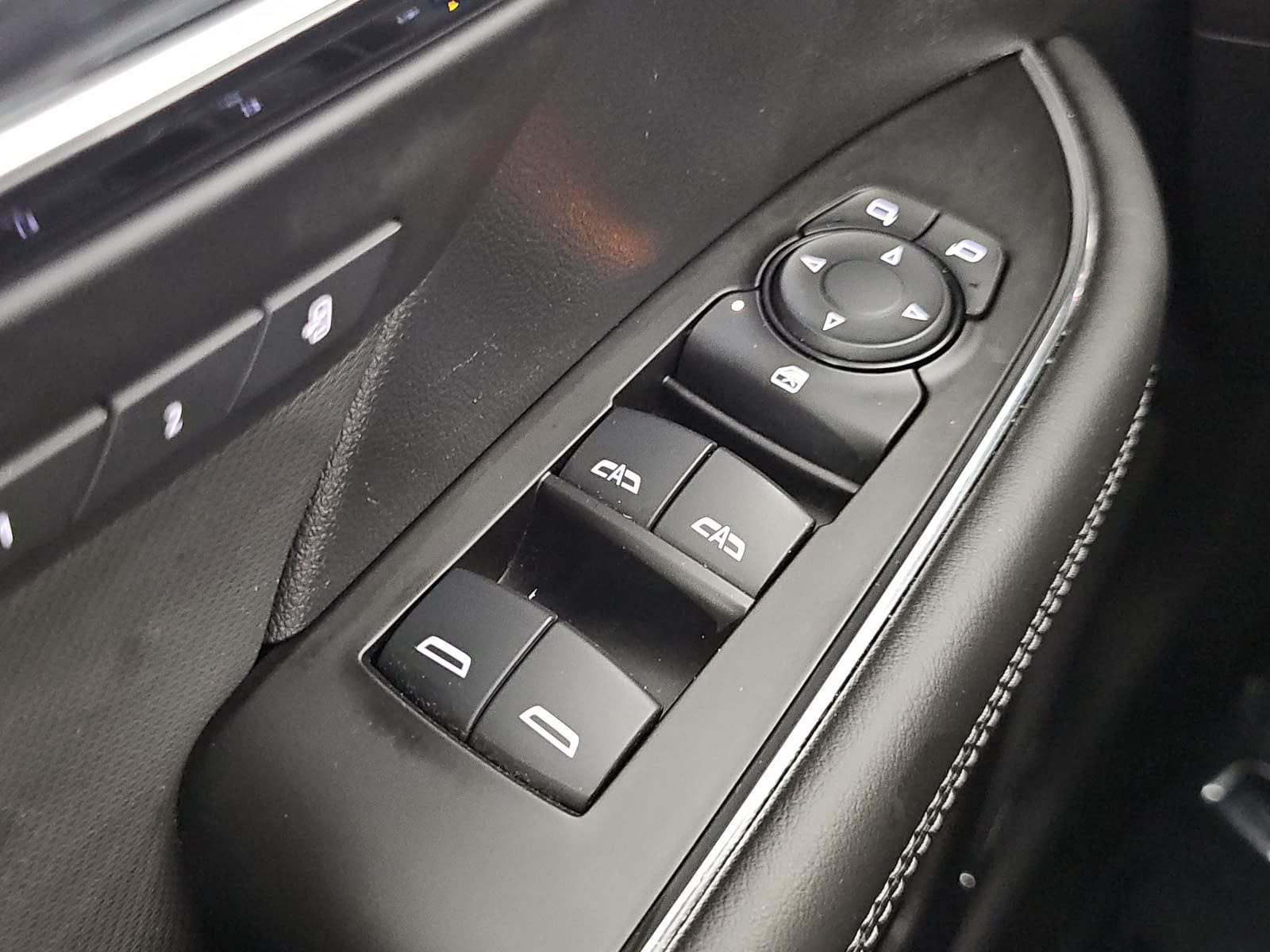 Used 2024 Buick Envision Preferred AWD/4WD image 26