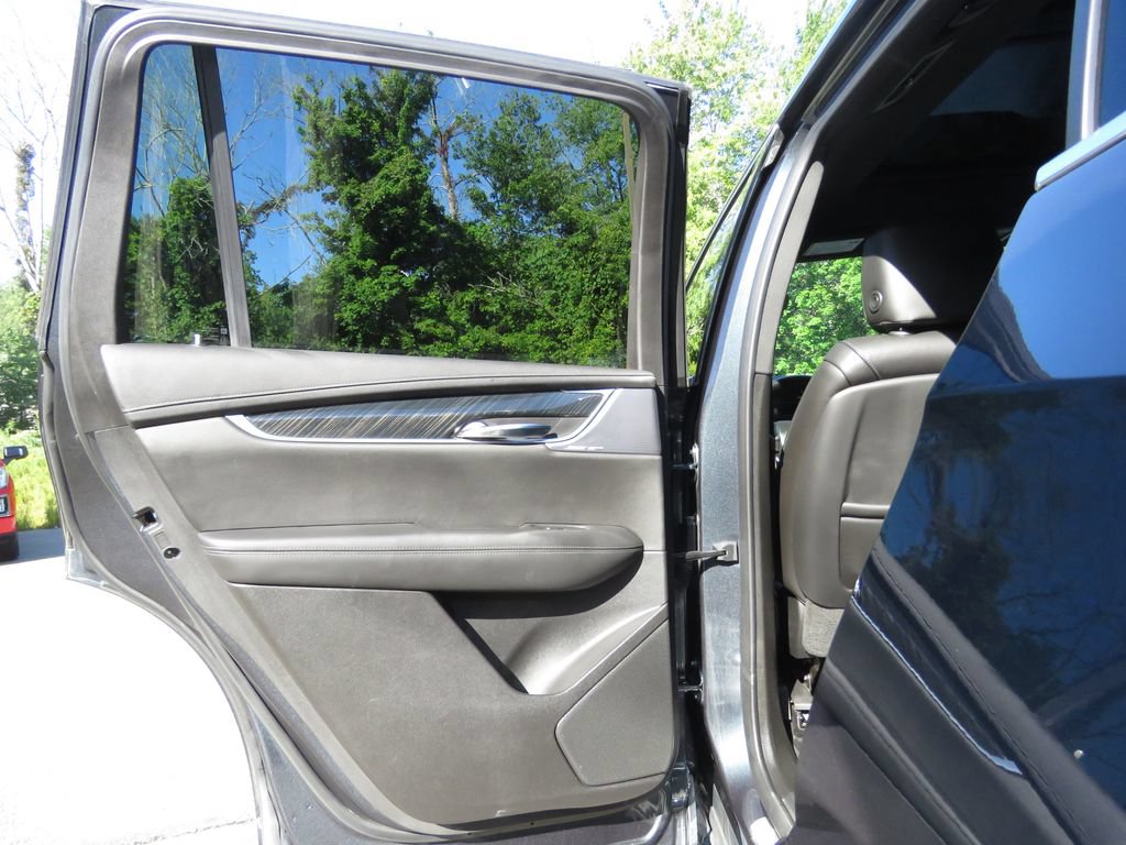 Used 2020 Cadillac XT6 Premium Luxury AWD/4WD image 20