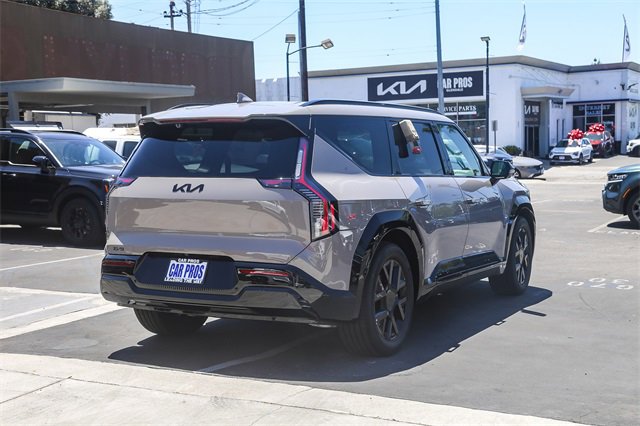 New 2026 Kia EV9 Land image 17