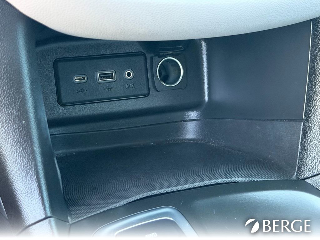 Used 2022 Chevrolet Equinox LS w/ LS Convenience Package AWD/4WD image 29
