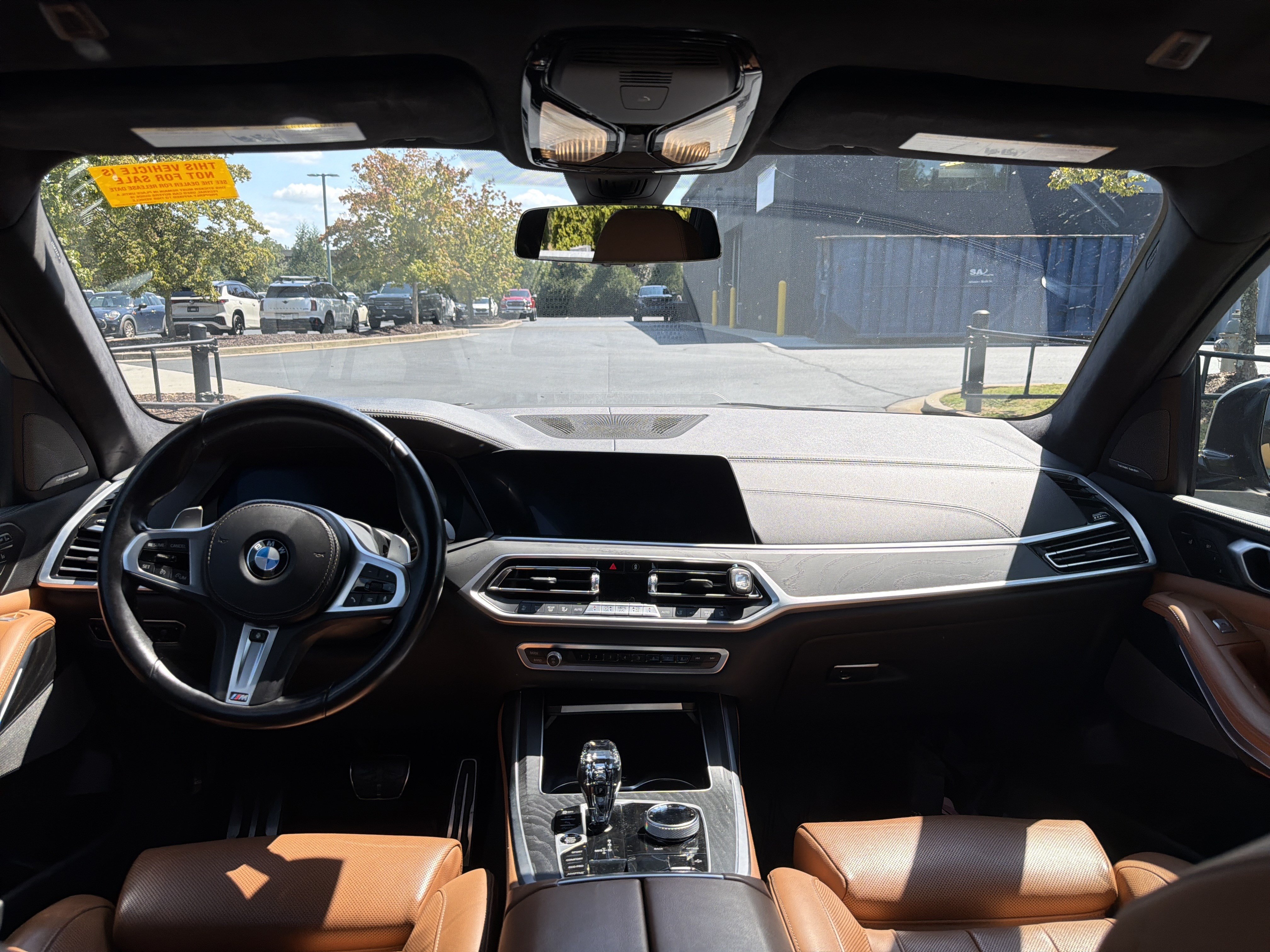 Used 2022 BMW X7 M50i w/ Dynamic Handling Package AWD/4WD image 22