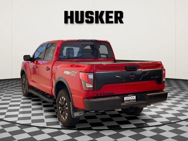 Used 2021 Nissan Titan PRO-4X w/ Pro-4x Convenience Package AWD/4WD image 5