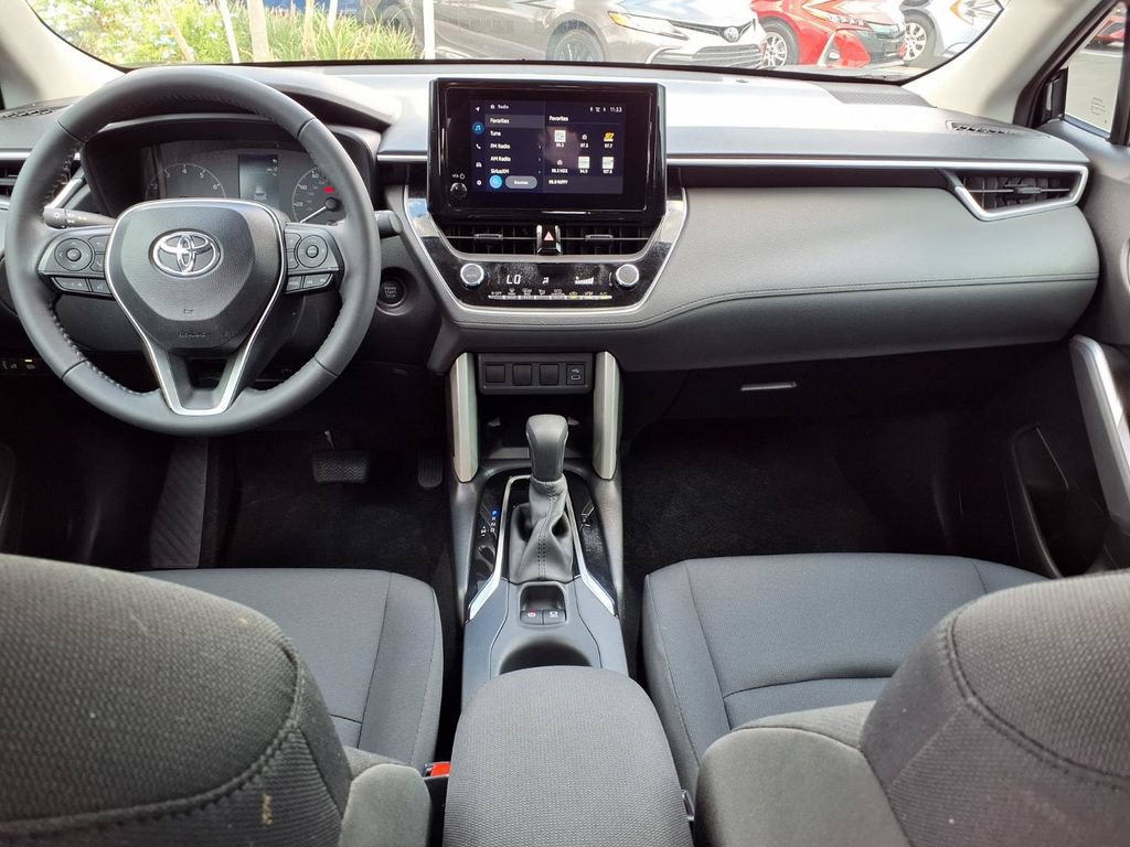 Used 2024 Toyota Corolla Cross LE FWD image 17