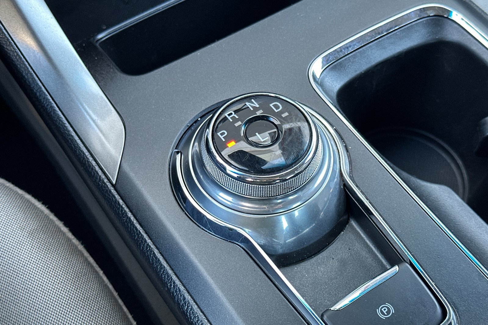 Used 2020 Ford Fusion SE image 20