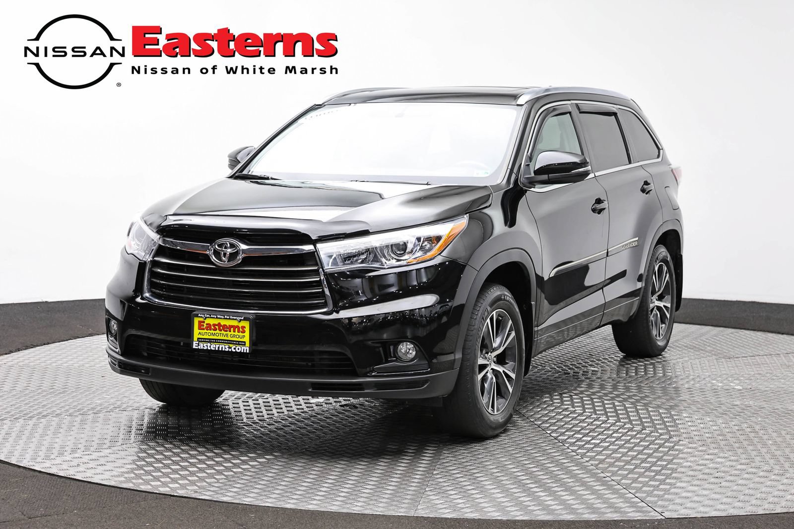 Used 2016 Toyota Highlander XLE AWD/4WD image 1