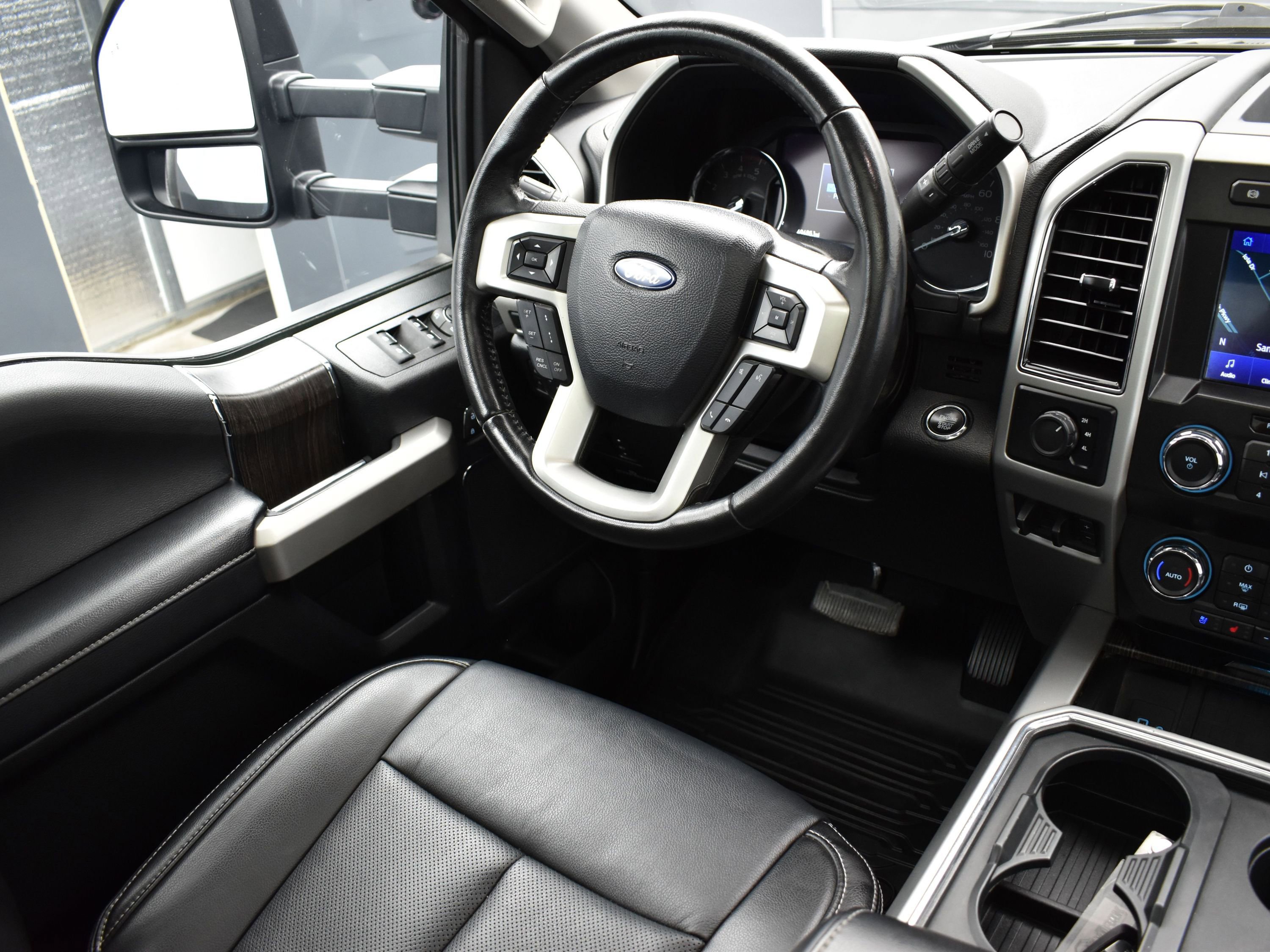 Used 2021 Ford F250 Lariat image 23