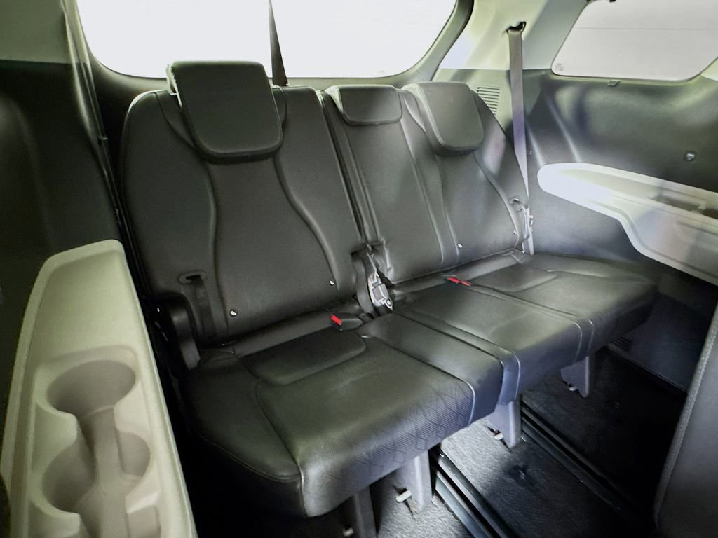 Used 2023 Kia Carnival SX image 35