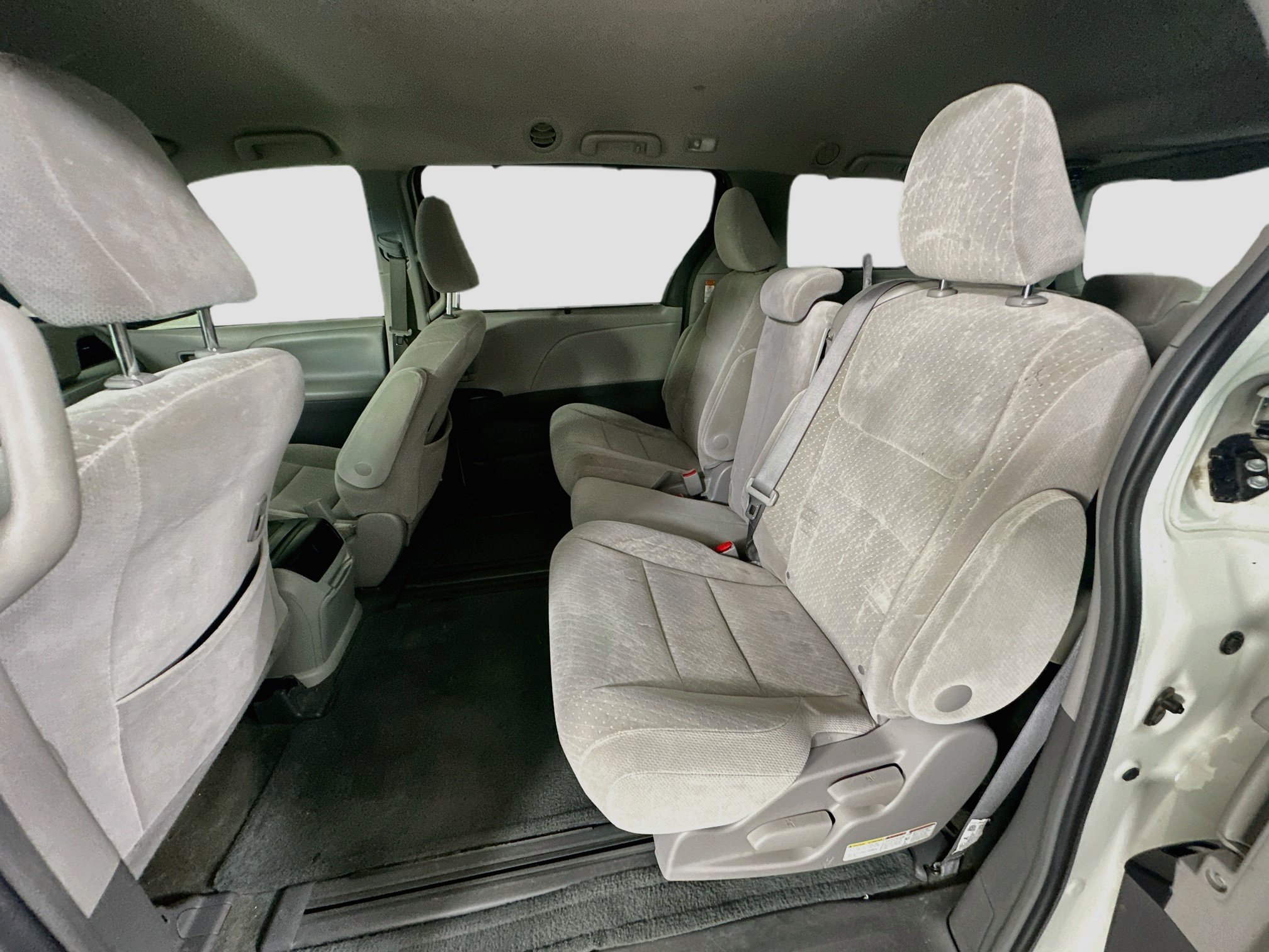 Used 2017 Toyota Sienna LE FWD image 26