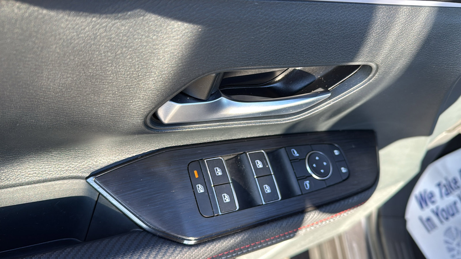 Certified 2025 Nissan Kicks SR image 7