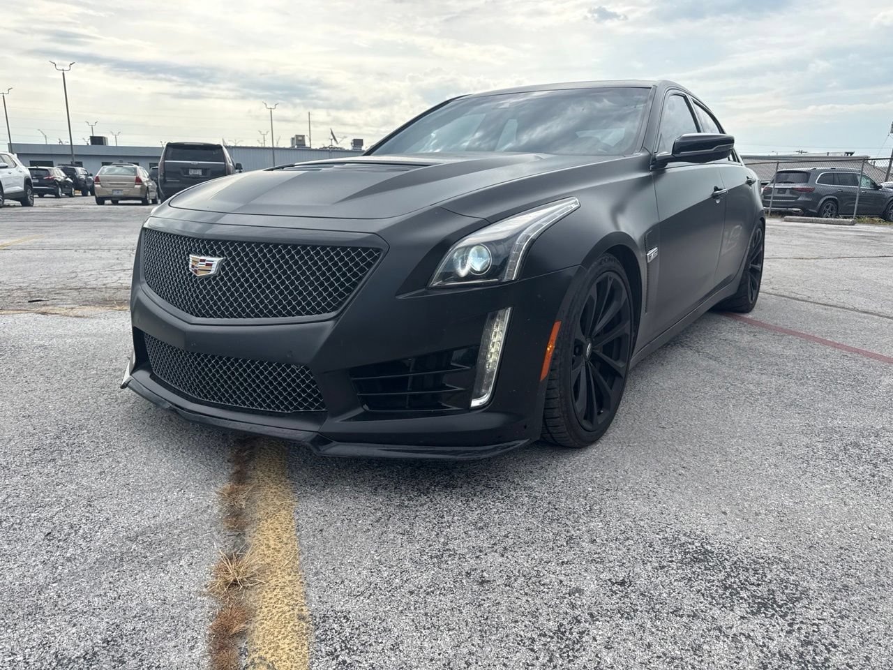 Used 2019 Cadillac CTS V w/ Luxury Package RWD image 2