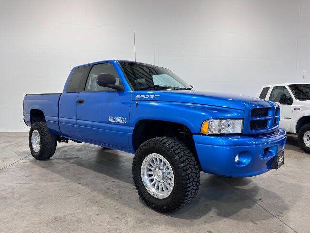Used 1999 Dodge Ram 2500 Truck 4x4 Club Cab image 4