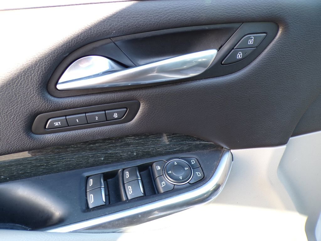 Used 2020 Cadillac XT4 Premium Luxury w/ Cold Weather Package image 14