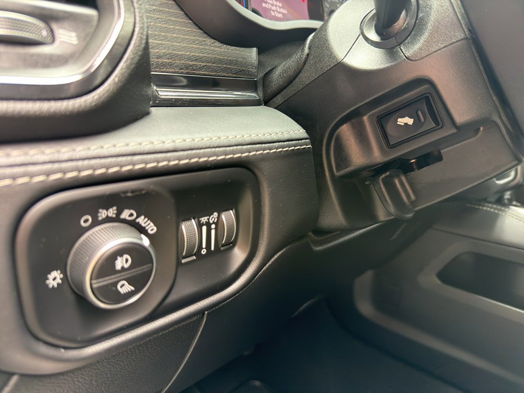 Used 2022 RAM 2500 Limited AWD/4WD image 25