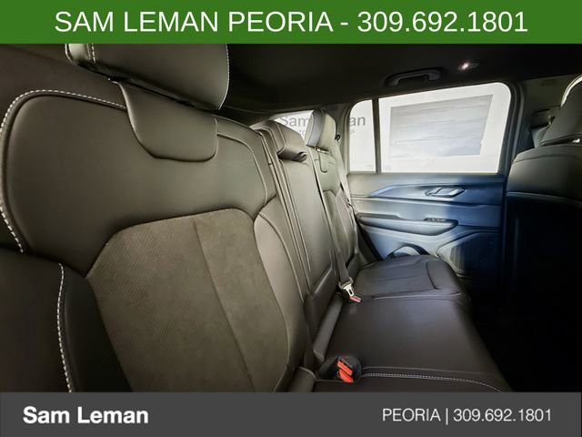 New 2025 Jeep Grand Cherokee Altitude image 26