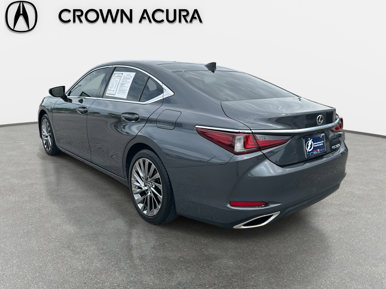 Used 2024 Lexus ES 350 w/ Technology Package image 5