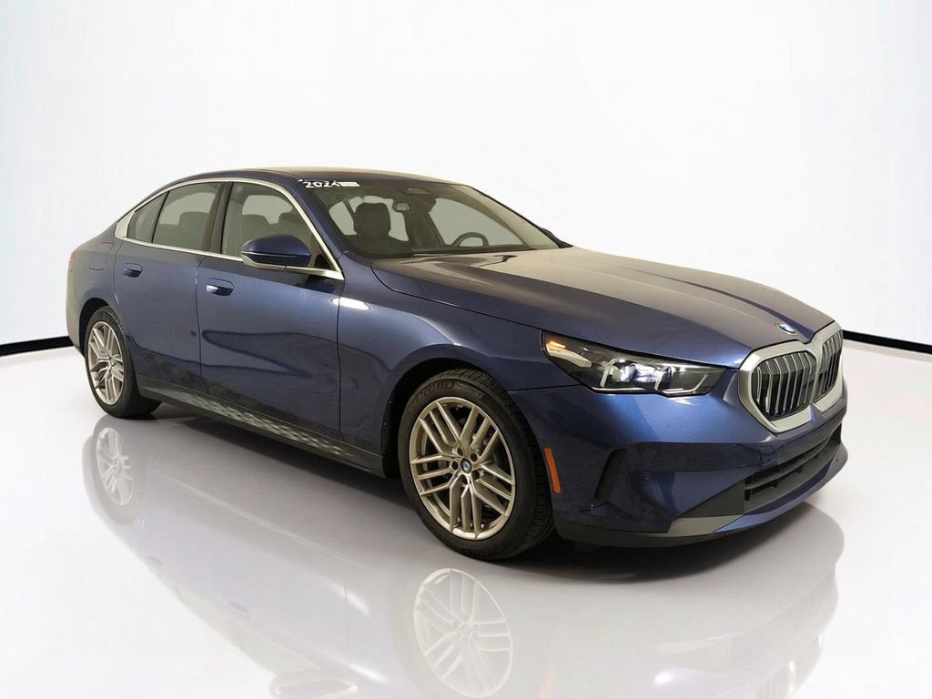 Used 2024 BMW 530i xDrive w/ Convenience Package AWD/4WD image 2