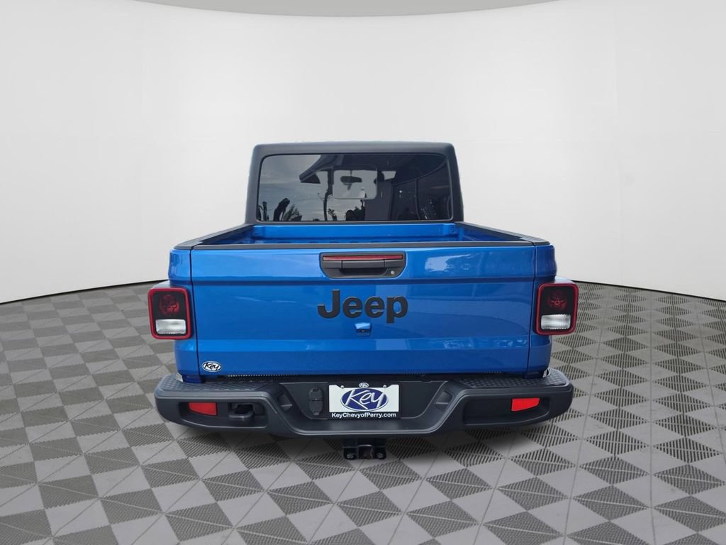 Used 2023 Jeep Gladiator Sport AWD/4WD image 9