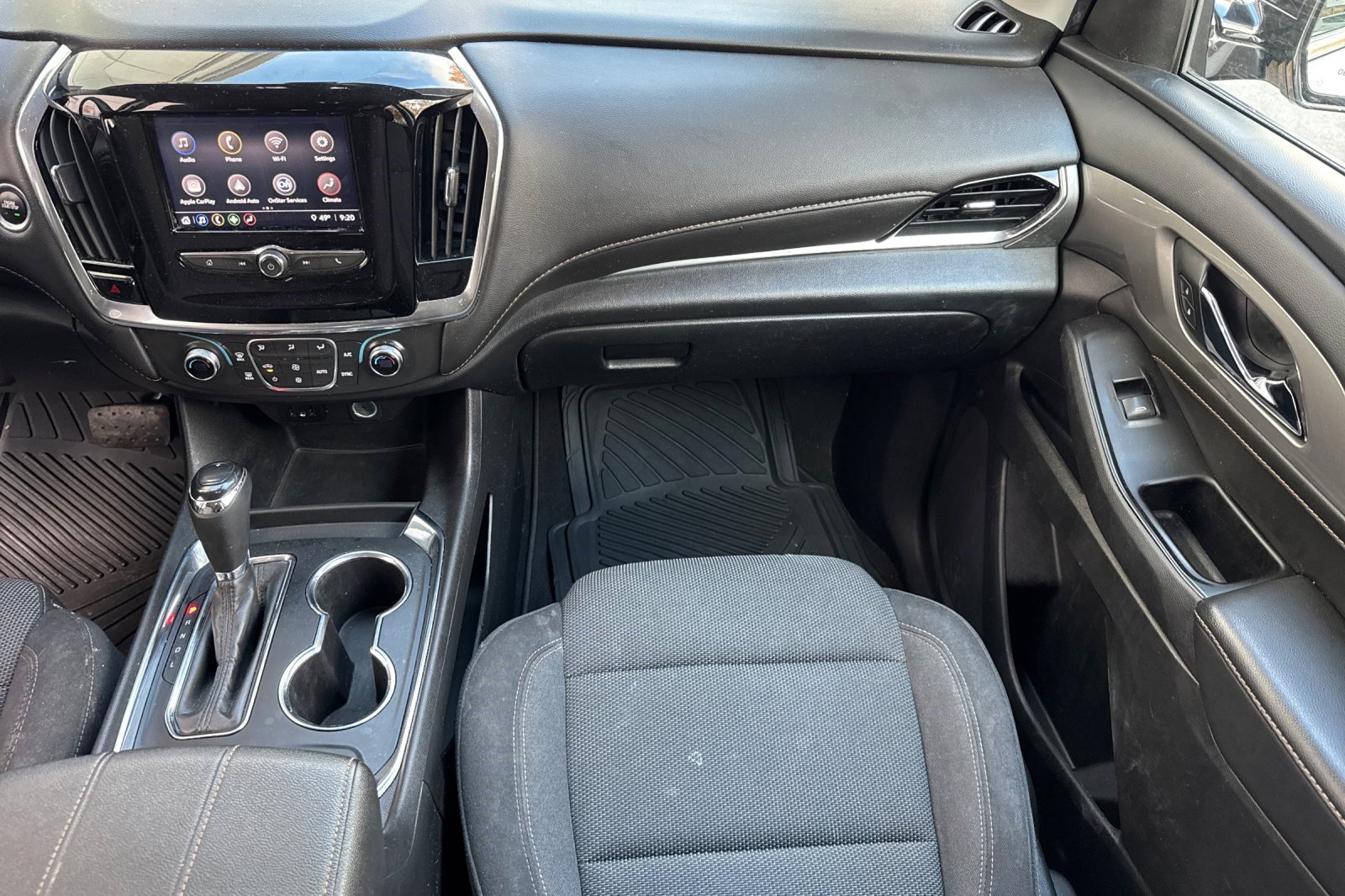 Used 2020 Chevrolet Traverse LS image 28