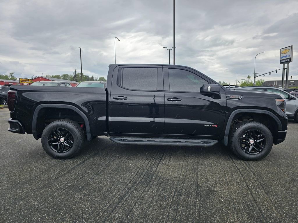 Used 2023 GMC Sierra 1500 AT4 w/ AT4 Premium Package AWD/4WD image 2