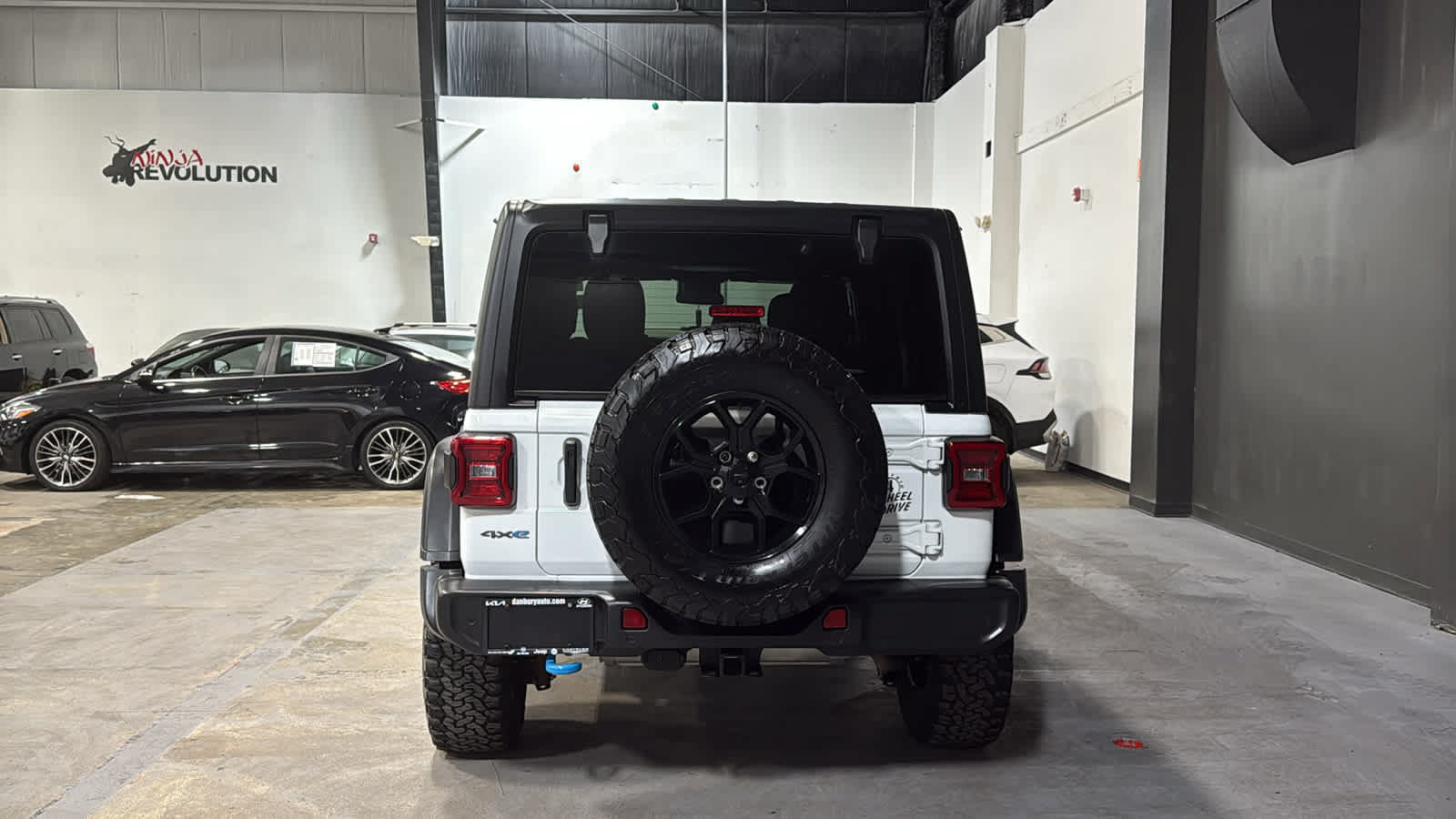 Used 2024 Jeep Wrangler Unlimited AWD/4WD image 5