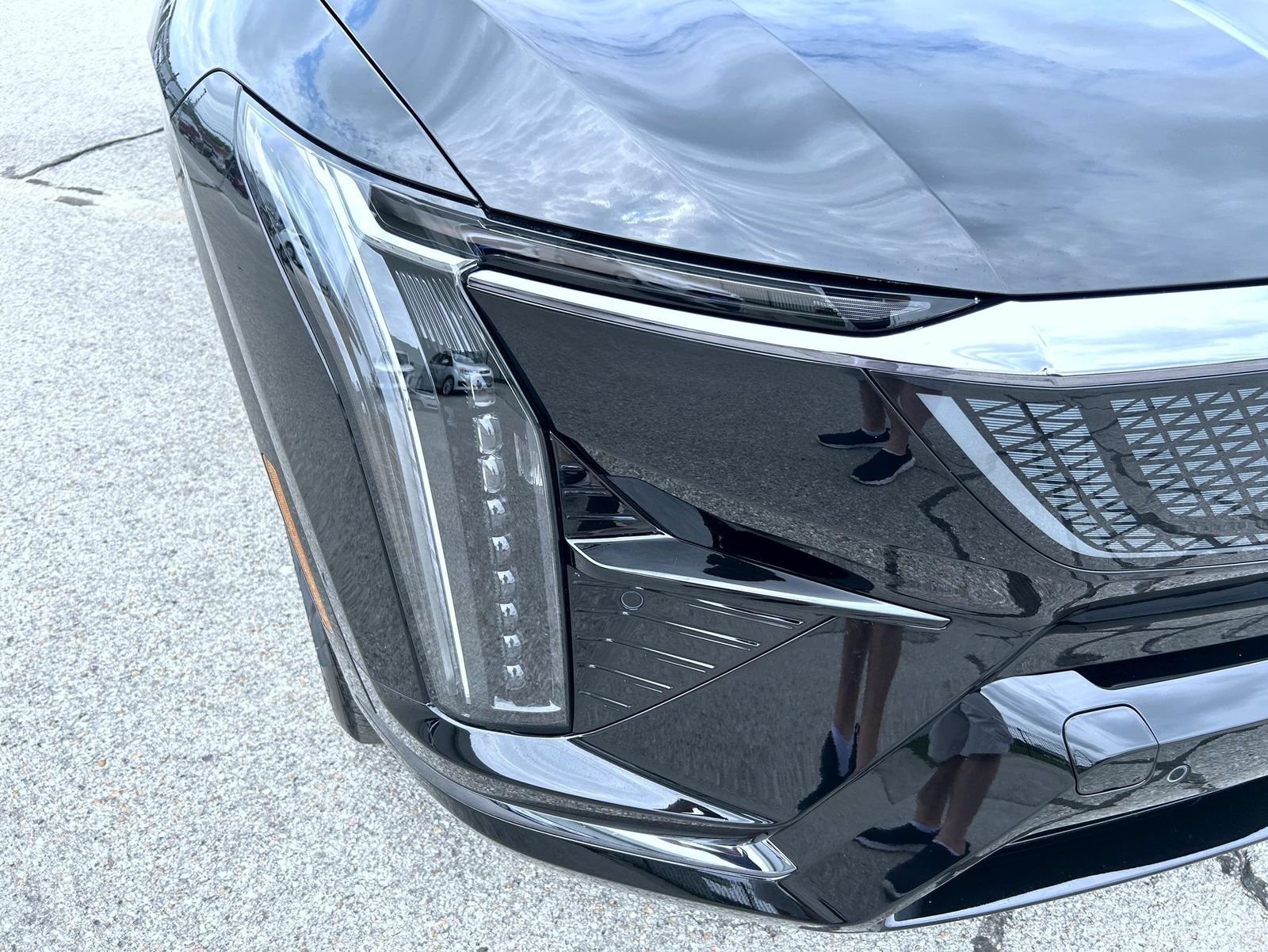 Used 2026 Cadillac Optiq Sport 2 w/ LPO, Floor Liner Package AWD/4WD image 10