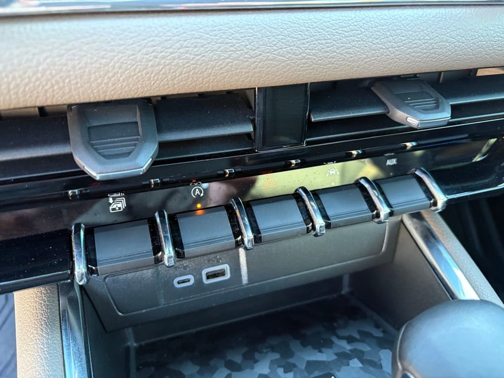 Certified 2024 GMC Canyon Denali image 27