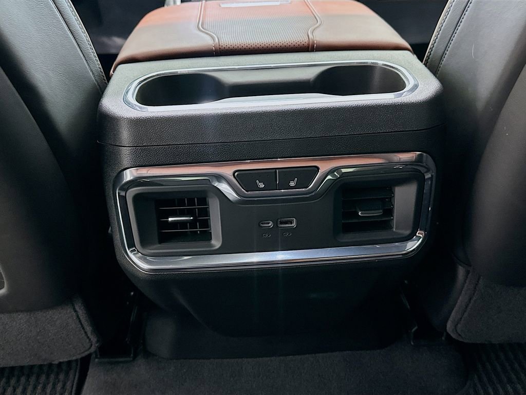 Used 2025 GMC Sierra 2500 Denali Ultimate AWD/4WD image 27