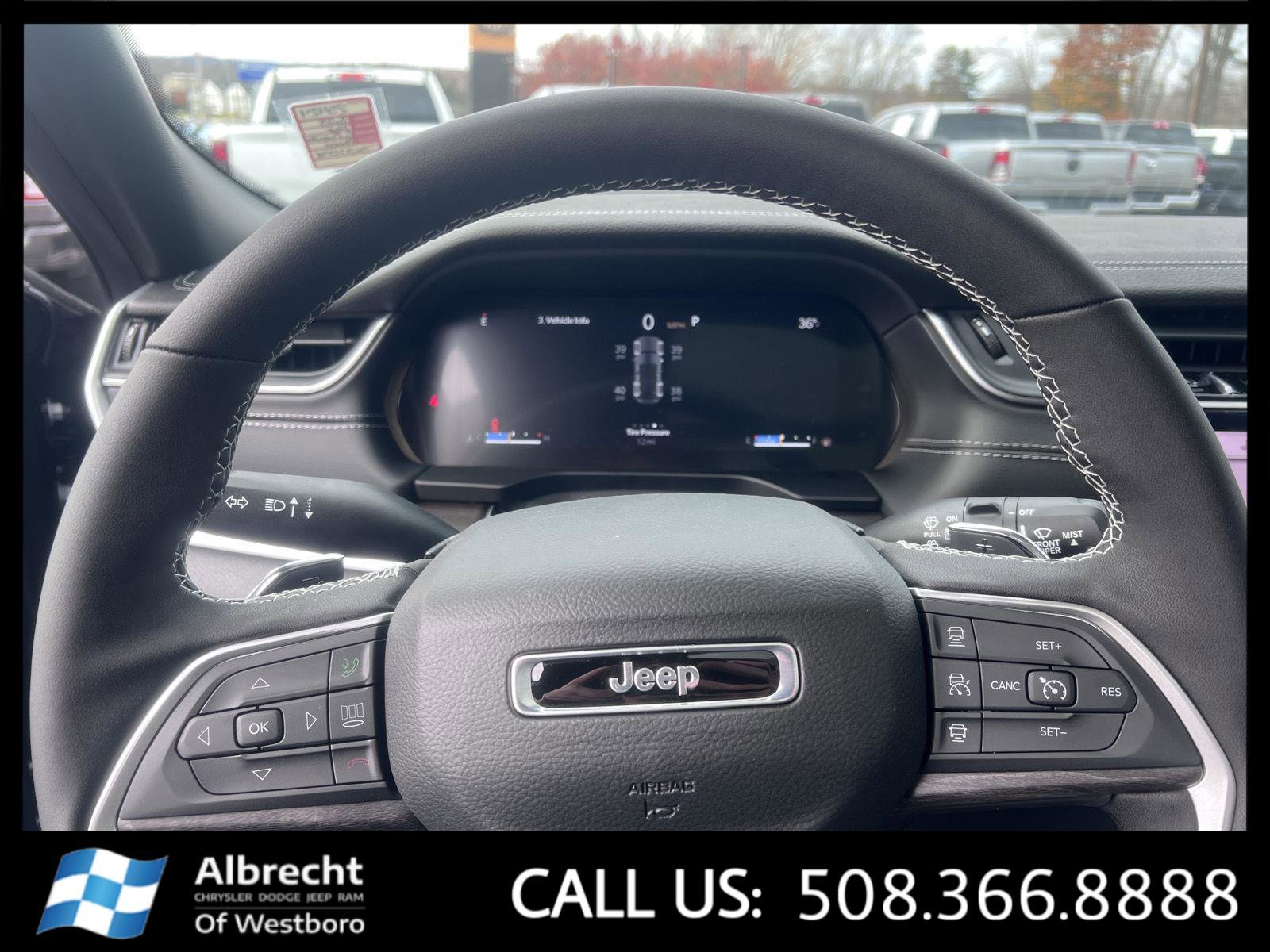 New 2025 Jeep Grand Cherokee Limited image 21