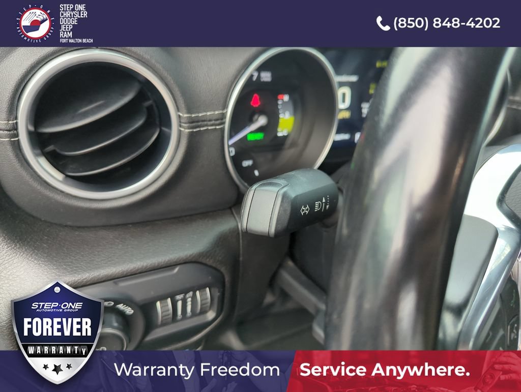 Used 2022 Jeep Wrangler Unlimited Sahara AWD/4WD image 20
