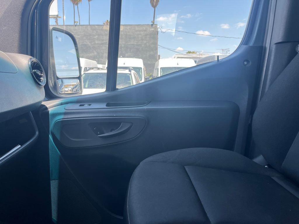 Used 2019 Mercedes-Benz Sprinter 144 image 14