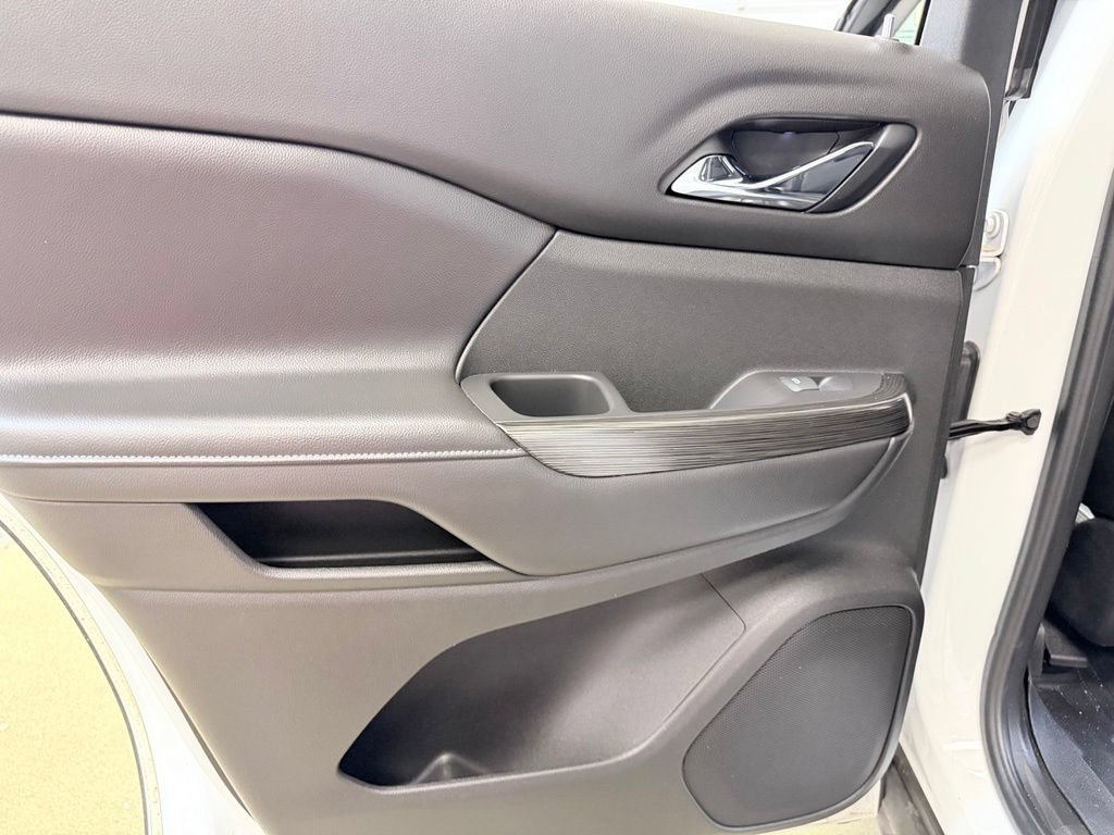 Used 2019 GMC Acadia SLT FWD image 19