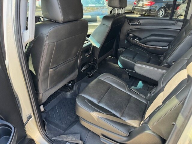 Used 2016 Chevrolet Suburban LT RWD image 10