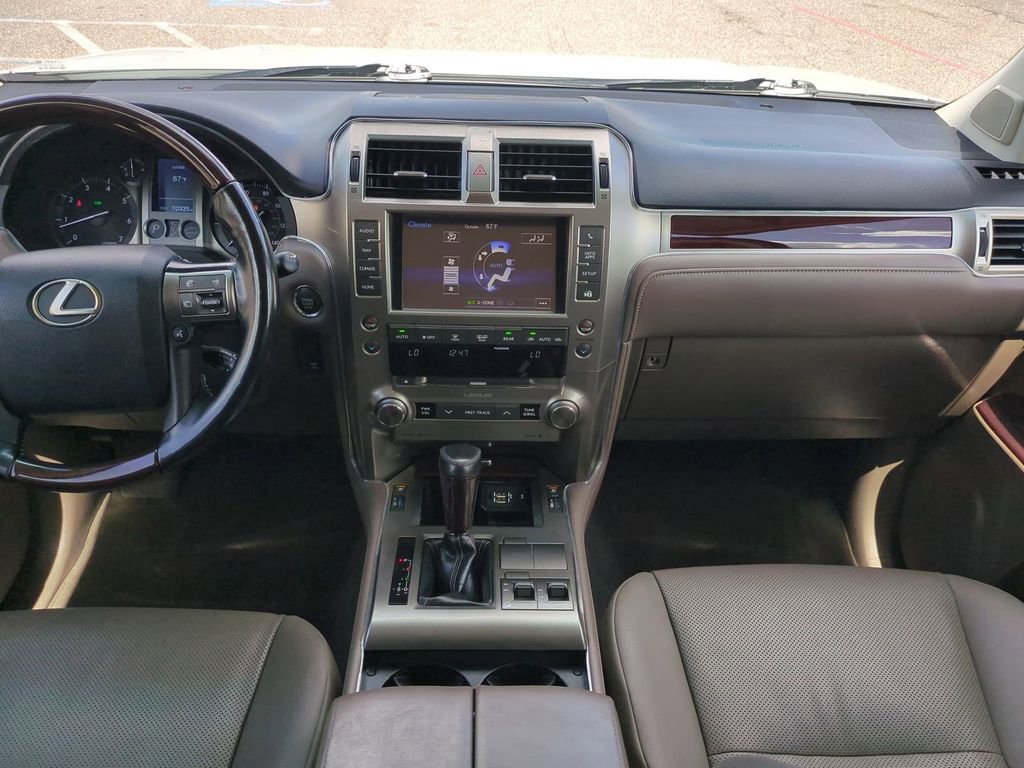 Used 2019 Lexus GX 460 Premium image 16