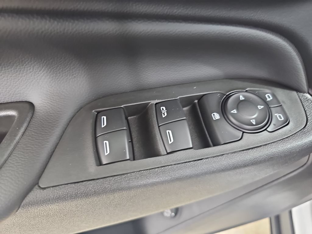 Certified 2024 Chevrolet Equinox LT FWD image 33