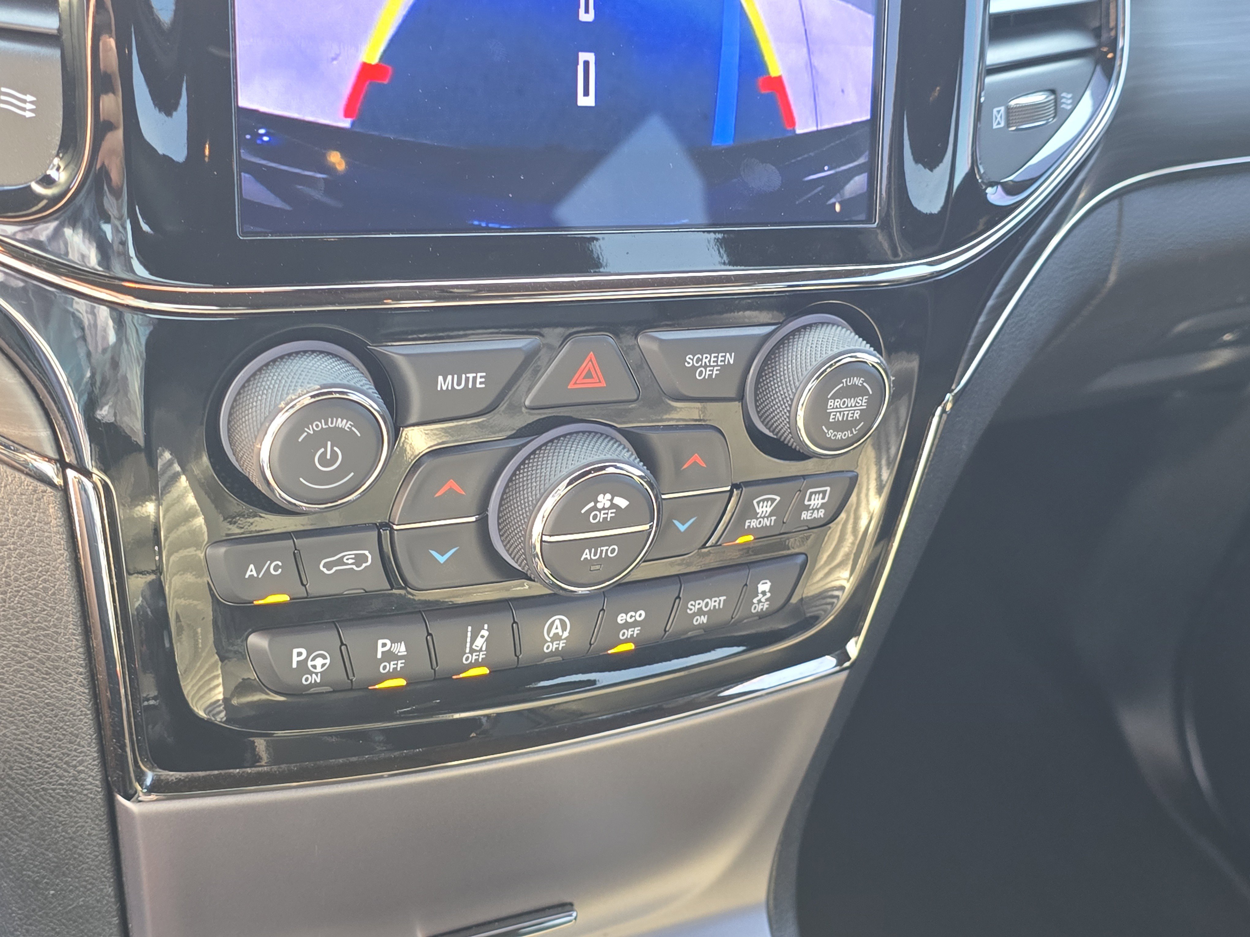 Used 2020 Jeep Grand Cherokee Limited X image 28