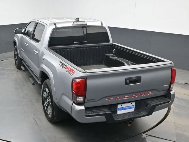 Used 2019 Toyota Tacoma TRD Sport AWD/4WD image 33