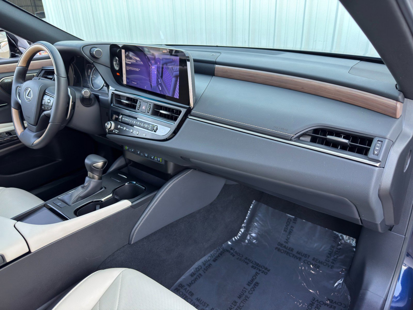 Used 2025 Lexus ES 350 Ultra Luxury w/ Accessory Package (Z1) image 15