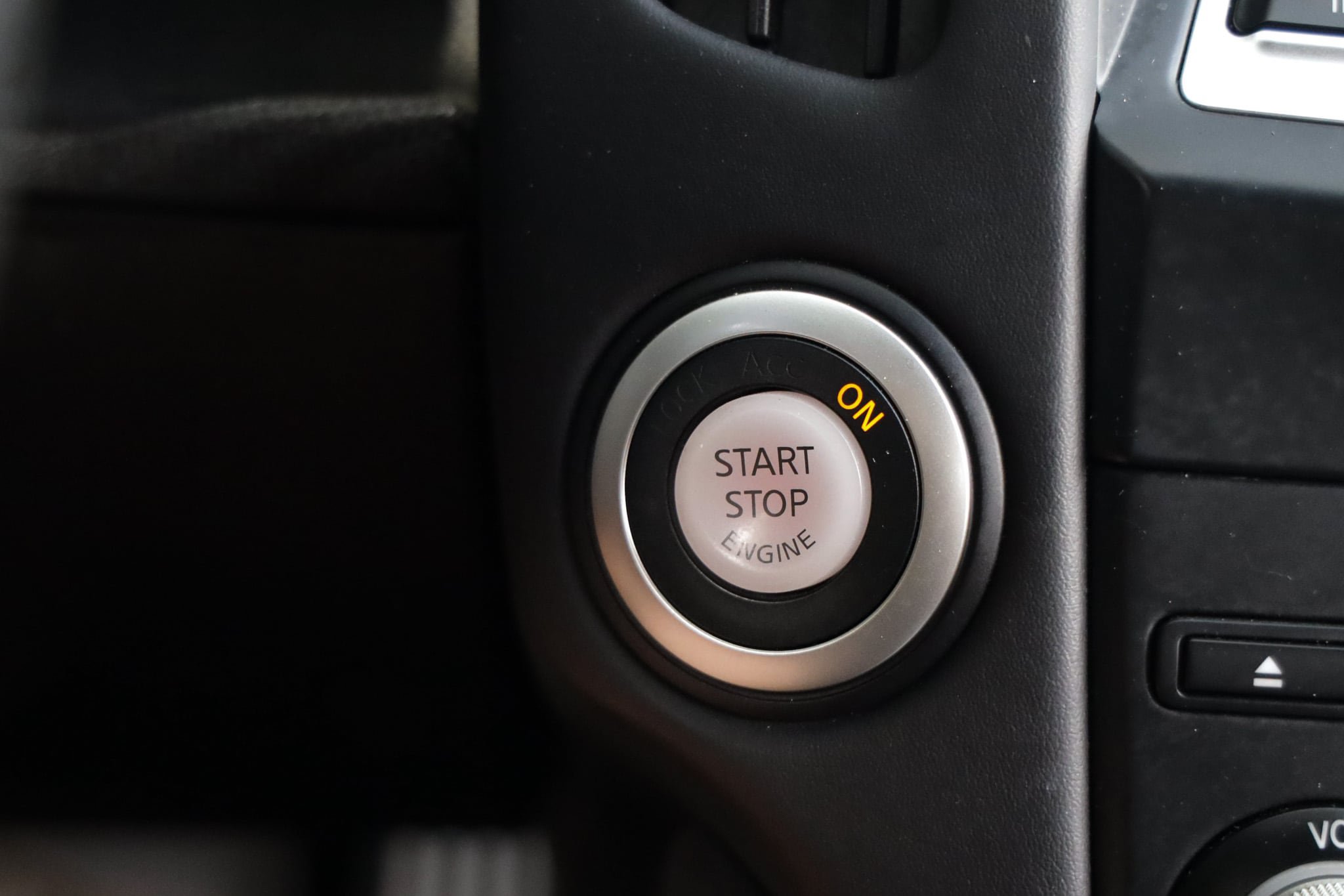 Used 2019 Nissan 370Z Touring RWD image 28